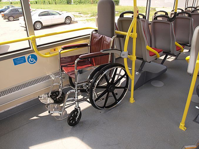 место для инвалидов в автобусе вектор 8.8