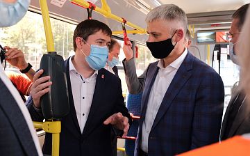 Министр Транспорта РФ передал Перми новые автобусы ЛиАЗ,  работающие на природном газе