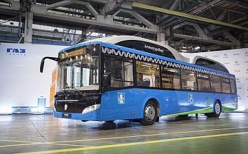 ЛиАЗ представил новый электробус мэру Москвы Сергею Собянину и губернатору Московской области Андрею Воробьеву